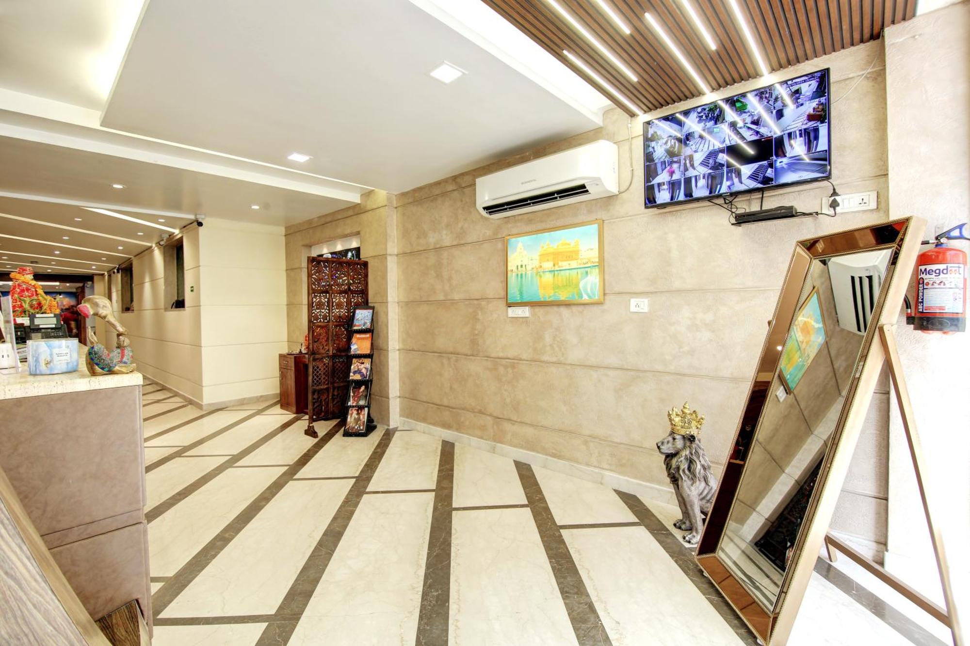 Hotel Neu Villa - Near Connaught Place & New Delhi Railway Station 外观 照片