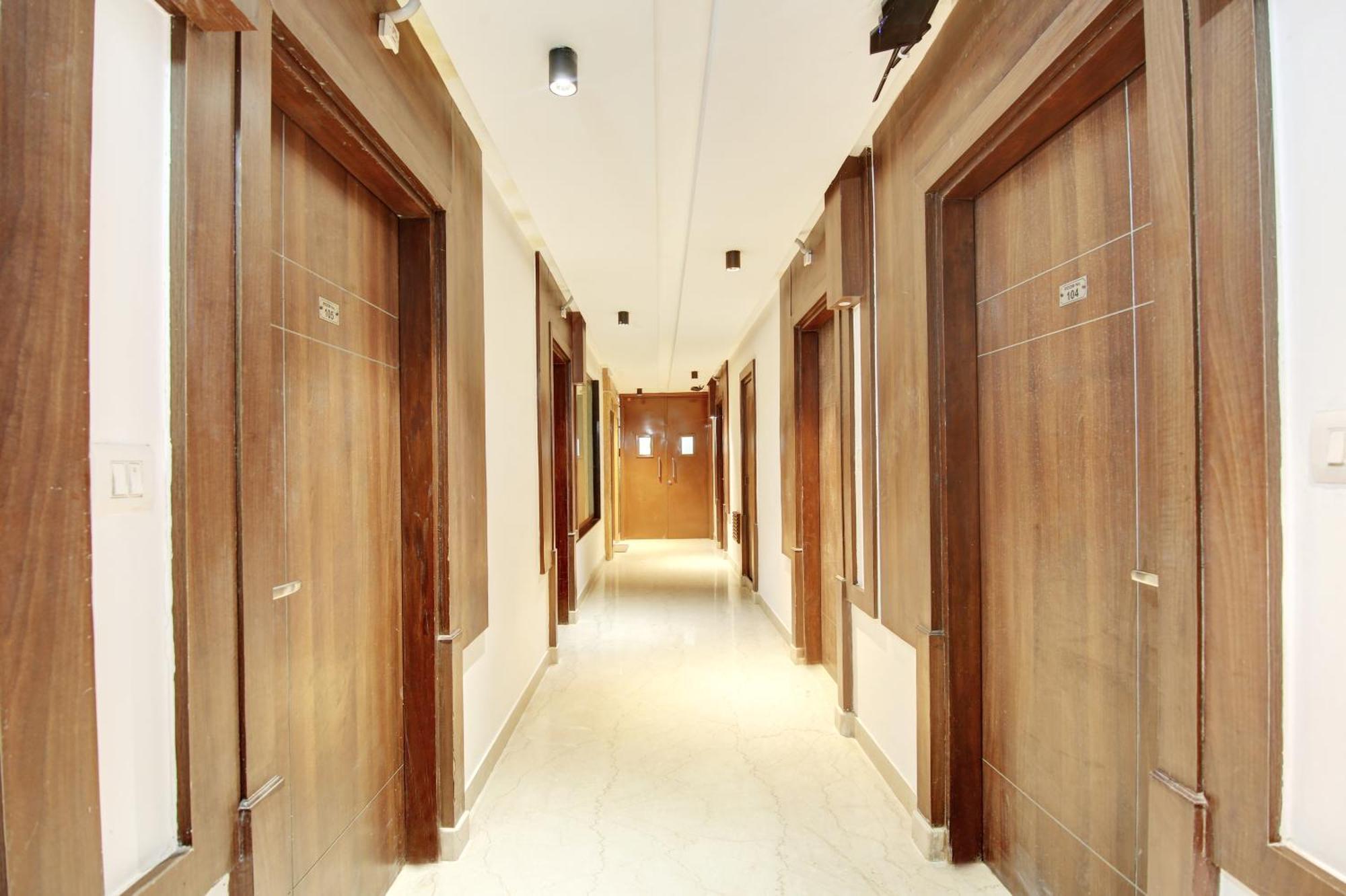 Hotel Neu Villa - Near Connaught Place & New Delhi Railway Station 外观 照片
